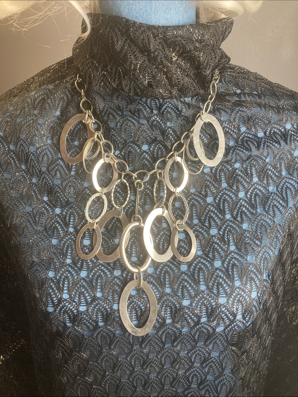 Sliver-Tone Oval Statement Necklace - Women Jewelry with a Claw Clasp